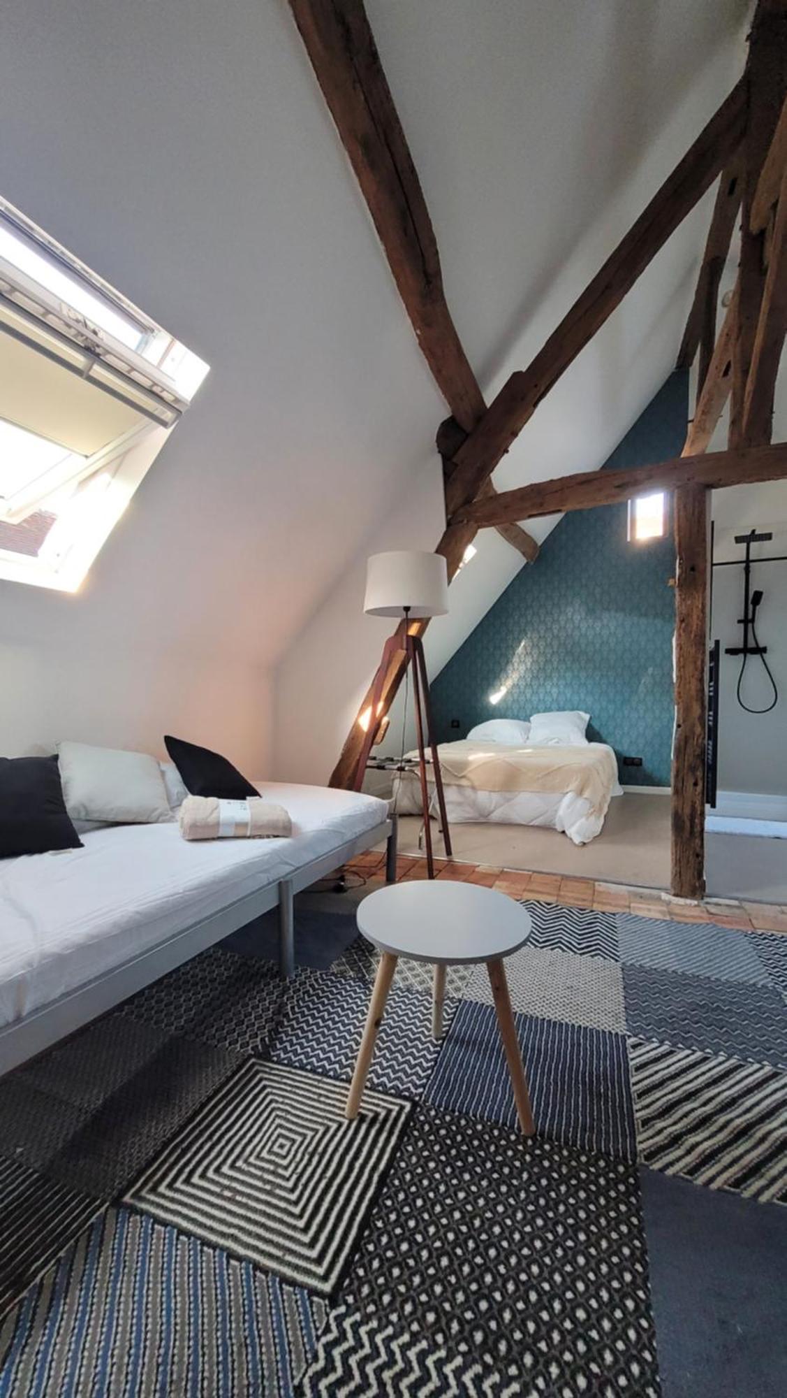 Le Chene Fleuri Bed & Breakfast Chartres Exterior photo